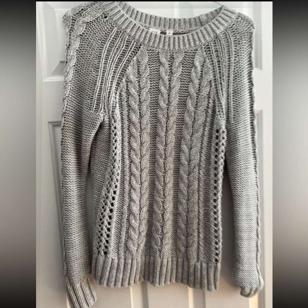 GAP Cable Knit Sweater